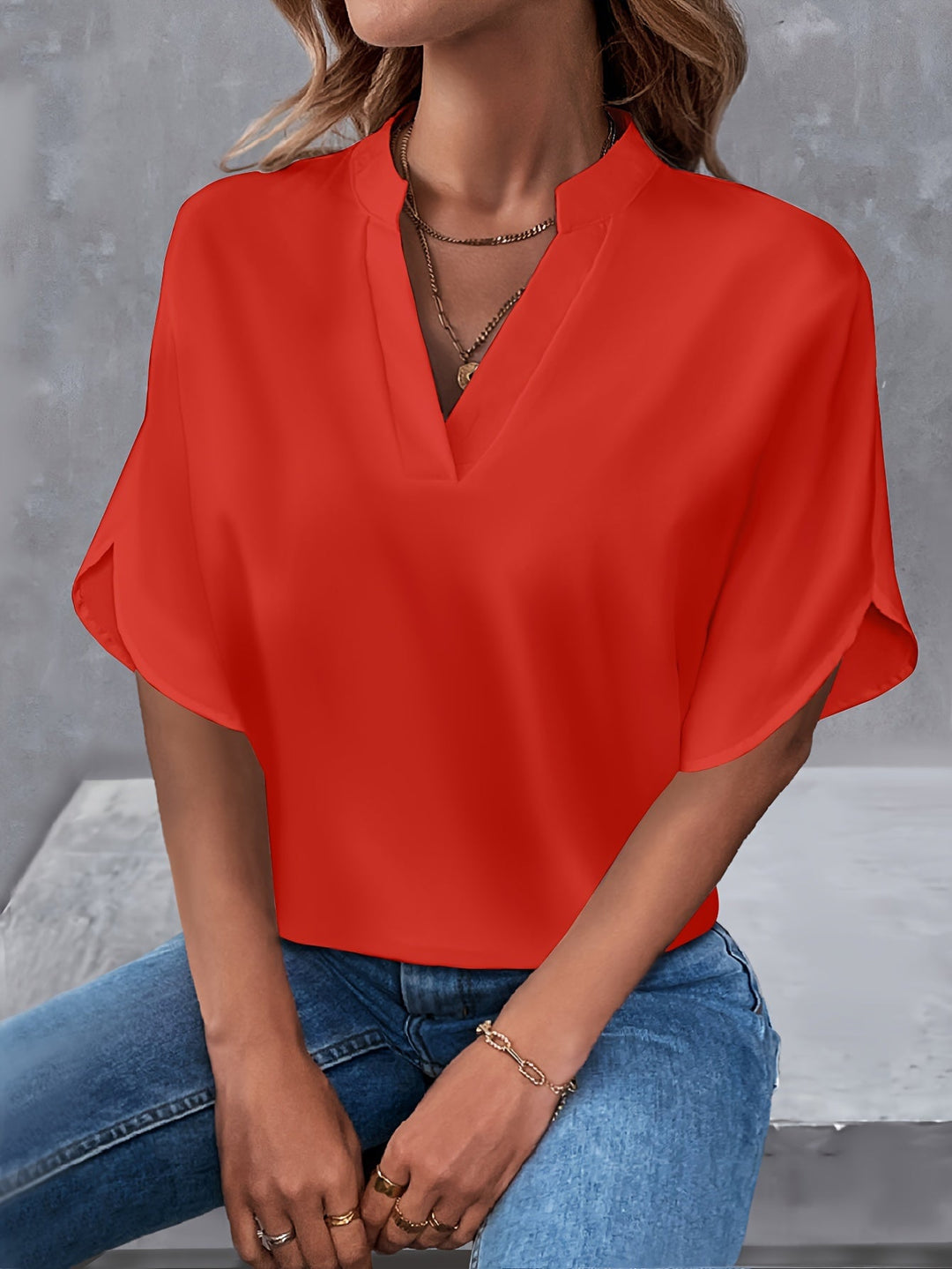 Lexa | Relaxed Fit V-Neck Blouse