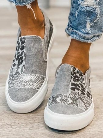 Astrid | Trendy Pain-Relief Slip-Ons